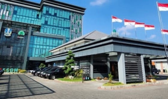 Penyidik Pidsus Kejati Jatim Bawa Sejumlah Pejabat ESDM untuk Pemeriksaan Lanjutan