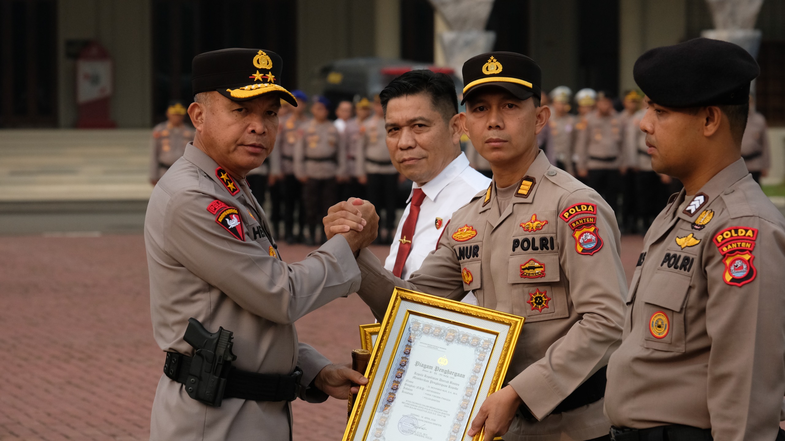 Upacara Hari Kesadaran Nasional, Kapolda Banten Ajak Personel Tingkatkan Pelayanan Humanis