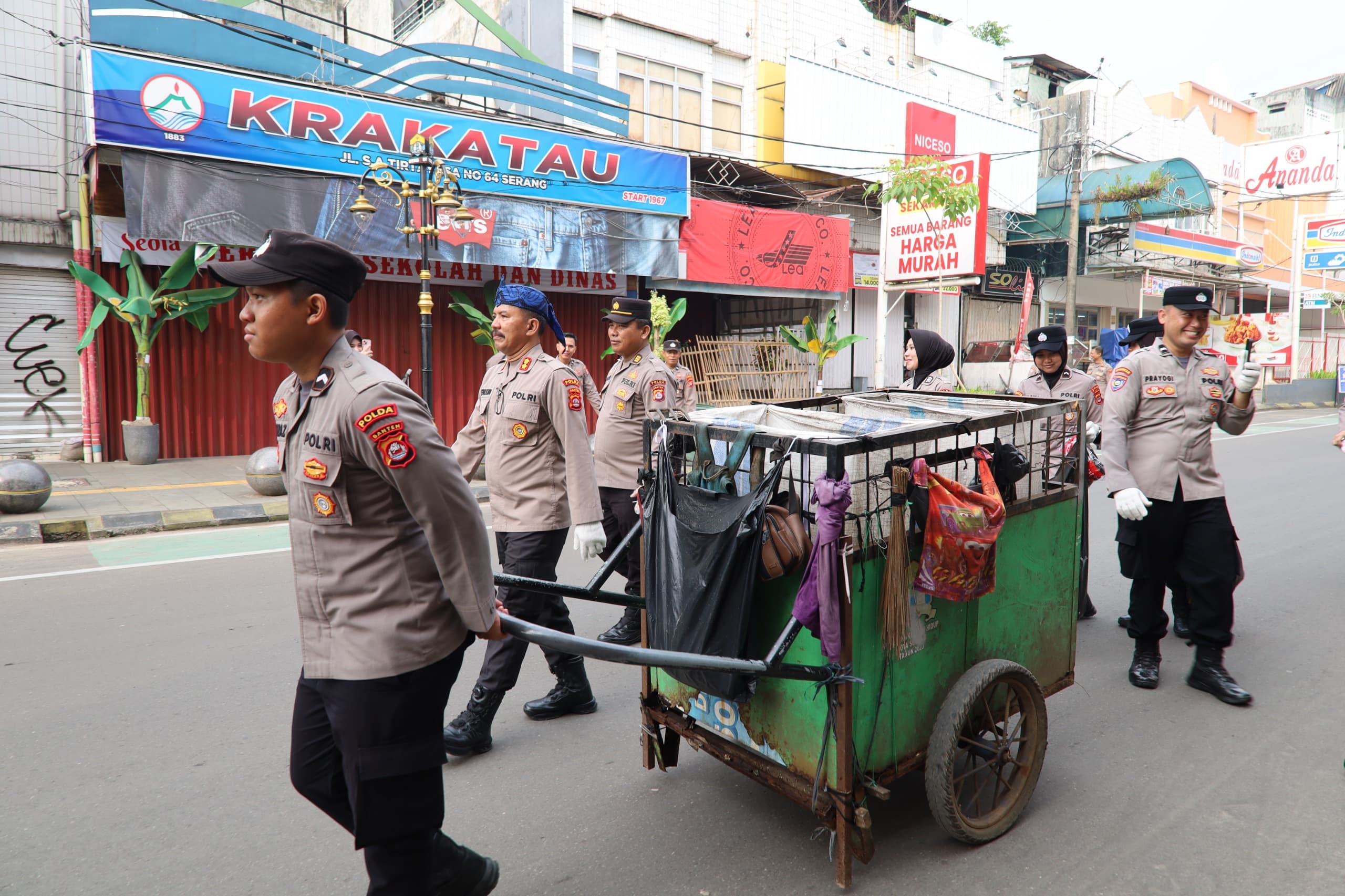 Lewat Gerakan ASRI, Polda Banten Hadirkan Lingkungan Aman, Sehat, dan Indah