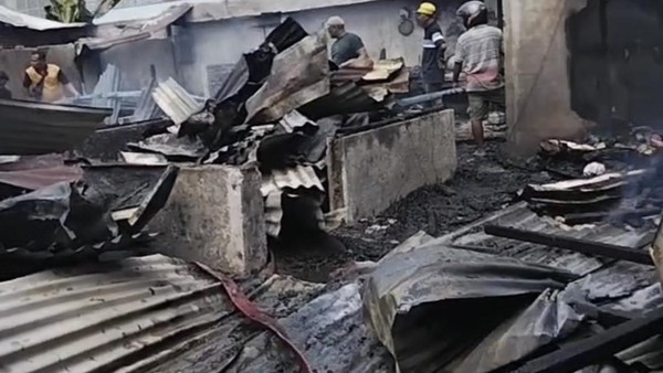 Karena Persoalan Keluarga Tidak  Selesai, Terjadi Cekcok, Seorang Pria Di Deli Serdang Membakar Rumah Orang Tuanya