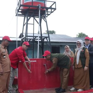 Pemerintah kabupaten Dairi – Mercy Corps Indonesia  Resmikan Fasilitas Air Dan Menanam Pohon