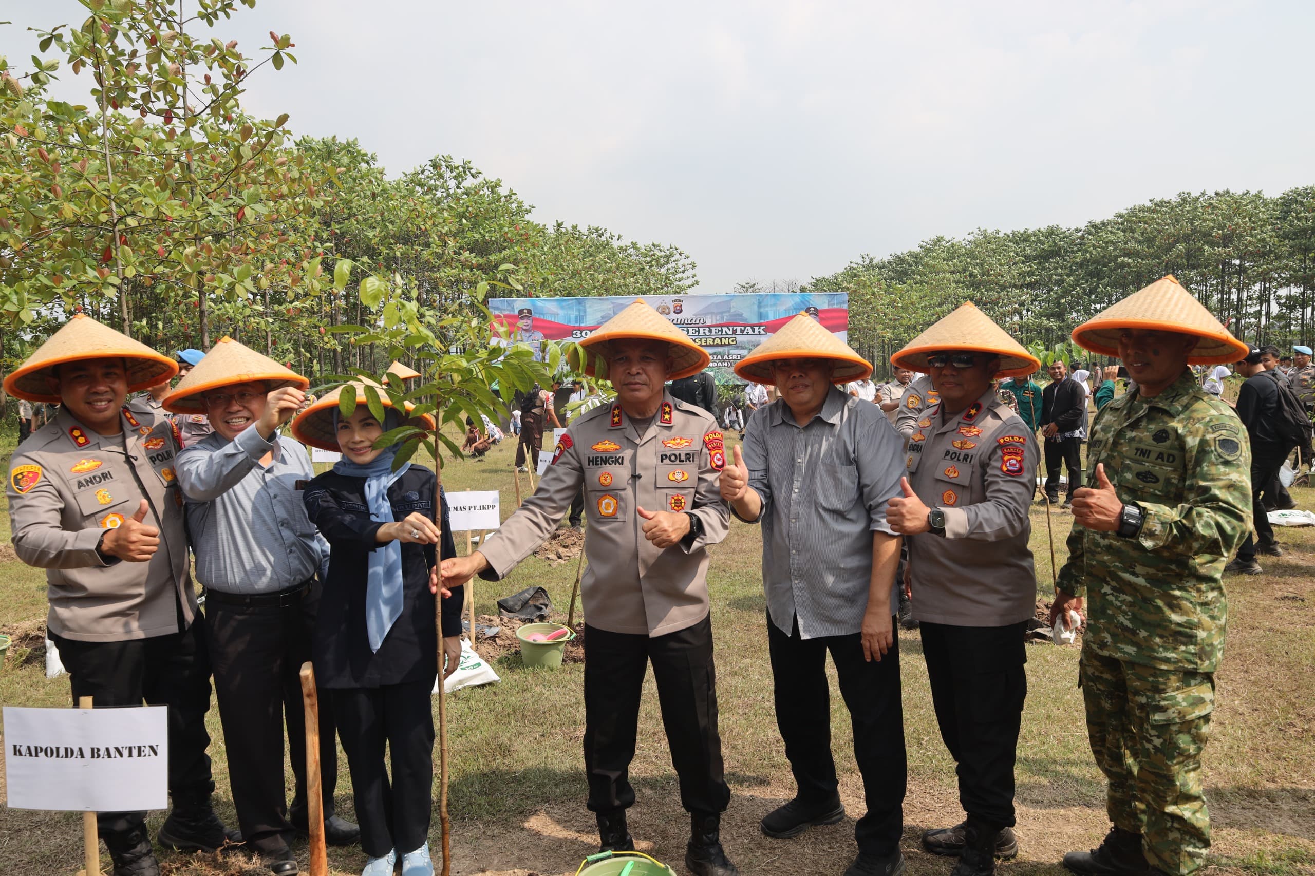 Kapolda Banten Pimpin Penanaman 3.000 Pohon, Dorong Kepedulian Lingkungan Lewat Gerakan Indonesia ASRI