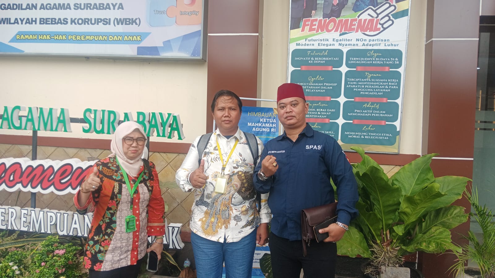 Penggugat siapkan serangan bukti, sidang tanpa kehdiran keadilan dipertanyakan dipegadilan agama surabaya.