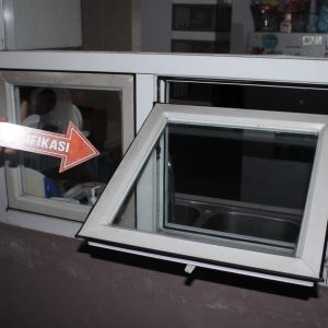 Perempuan Meninggal Dunia Jatuh dari Lantai 4 Rumah Kost di Tanah Abang, Polisi Dalami Keterangan Saksi dan Agen Penyalur