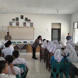 Program ” Go To School ” Sat Binmas Polres Binjai Ajak Pelajar Tidak Terlibat Kenakalan Remaja
