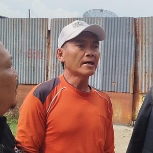 Jeritan Warga Kalibaru Akibat Limbah Asap Pabrik Limbah Karung, Pemilik Diduga WNA Tanpa Izin