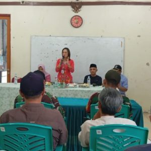 Kegiatan Foto : Sampah Menumpuk, Depok Bergerak! DLHK, Camat, dan Warga Mekarjaya Turun Tangan