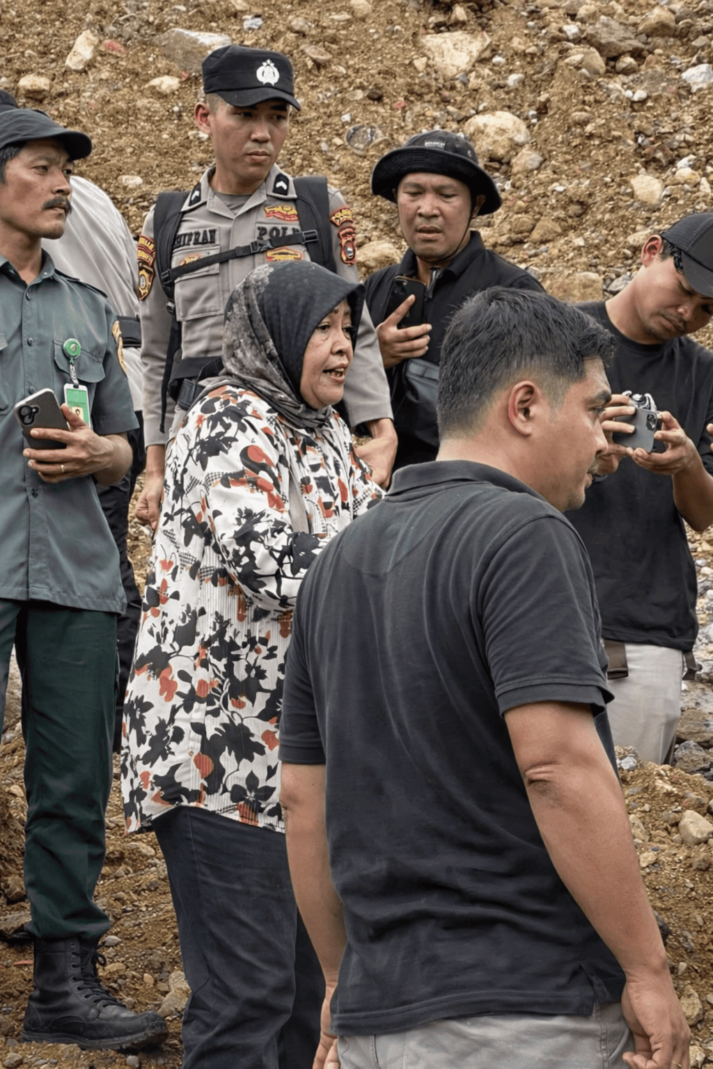 ⚖️🏗️ Tanah Bersitekan: Eksekusi Flyover Sitinjau Lauik Tuntas, Namun Kejujuran Hukum Dipertanyakan