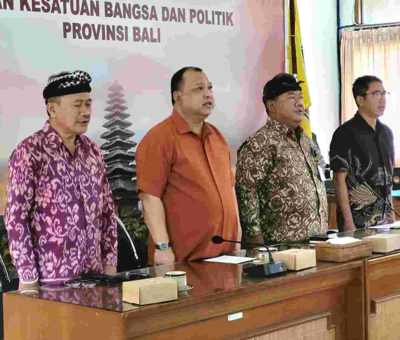 Seminar Pararem P4GN, Kaban Kesbangpol Bali Tekankan Peran Desa Adat Sebagai Benteng Moral