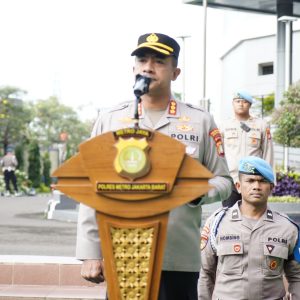 Polres Metro Jakarta Barat Gelar Apel Pelayanan Pengamanan Hari Buruh 2026, Tekankan Pelayanan Humanis