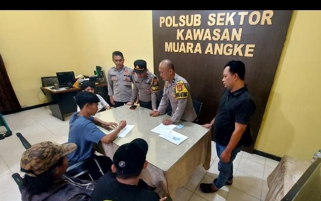 Respon Cepat Pengaduan Layanan Polri 110, Polisi Datangi Mess ABK di Muara Angke Jakarta Utara