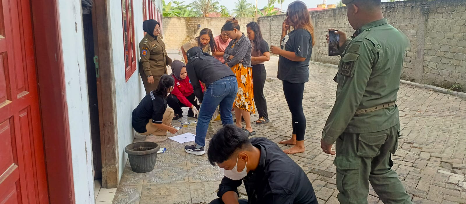 BNN Kota Binjai Bersama Tim Gabungan Razia Sejumlah Kos – Kosan, 16 Orang Positif Pengguna Narkoba
