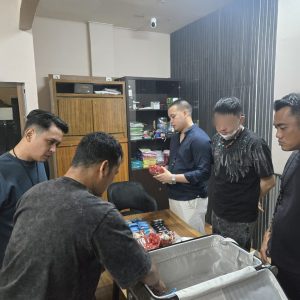 Polres Jakbar Ringkus WNA edarkan Narkoba, Amankan Happy Water, Etomidate hingga ketamine