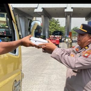 Jumat Berkah Peduli Wujud Kepedulian Polri Dan Sosialisasikan Layanan Polri 110