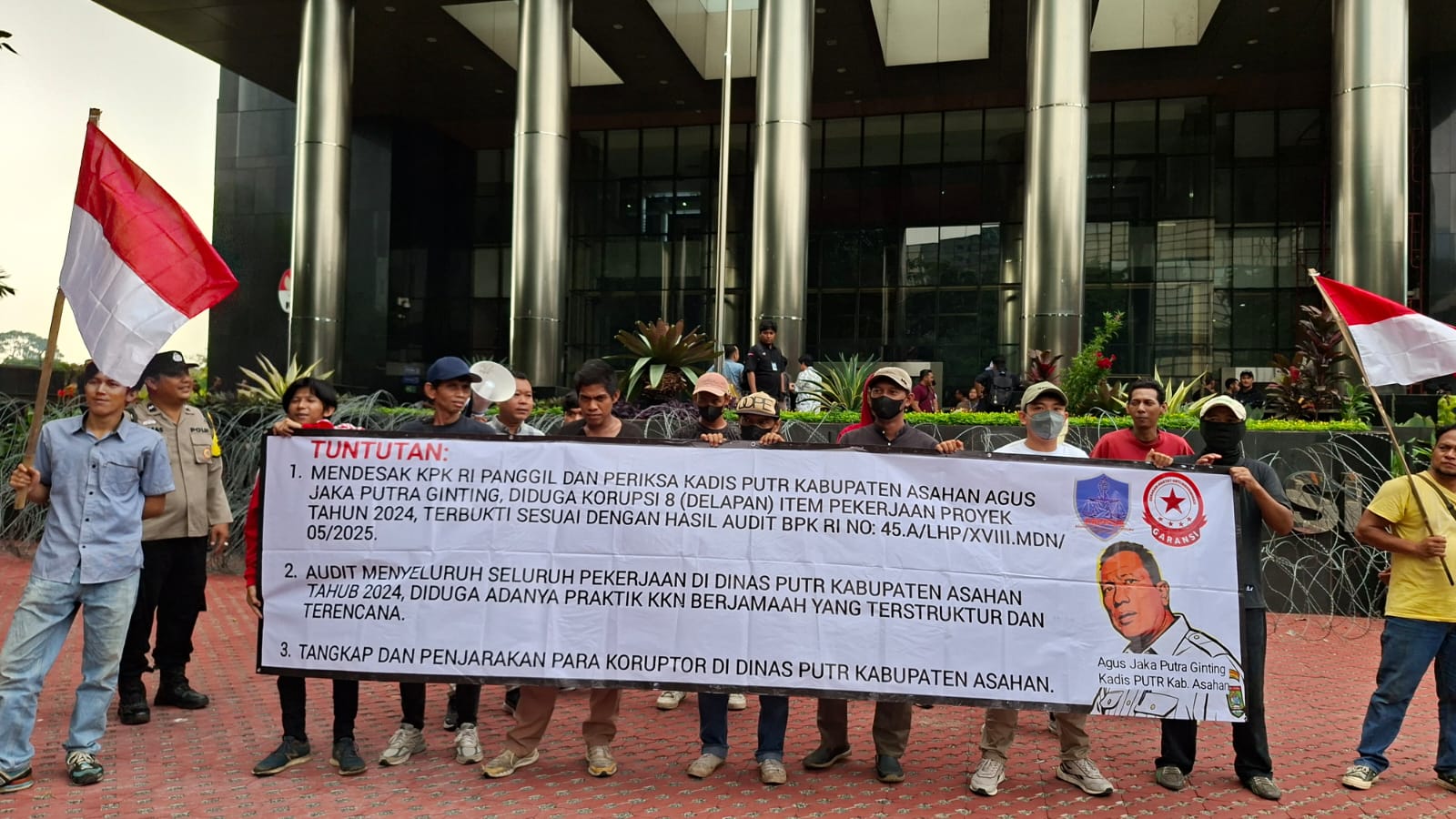 Aksi Jilid II di KPK : Massa Minta Kadis PUTR Asahan Diperiksa, 8 Proyek Rugikan Negara