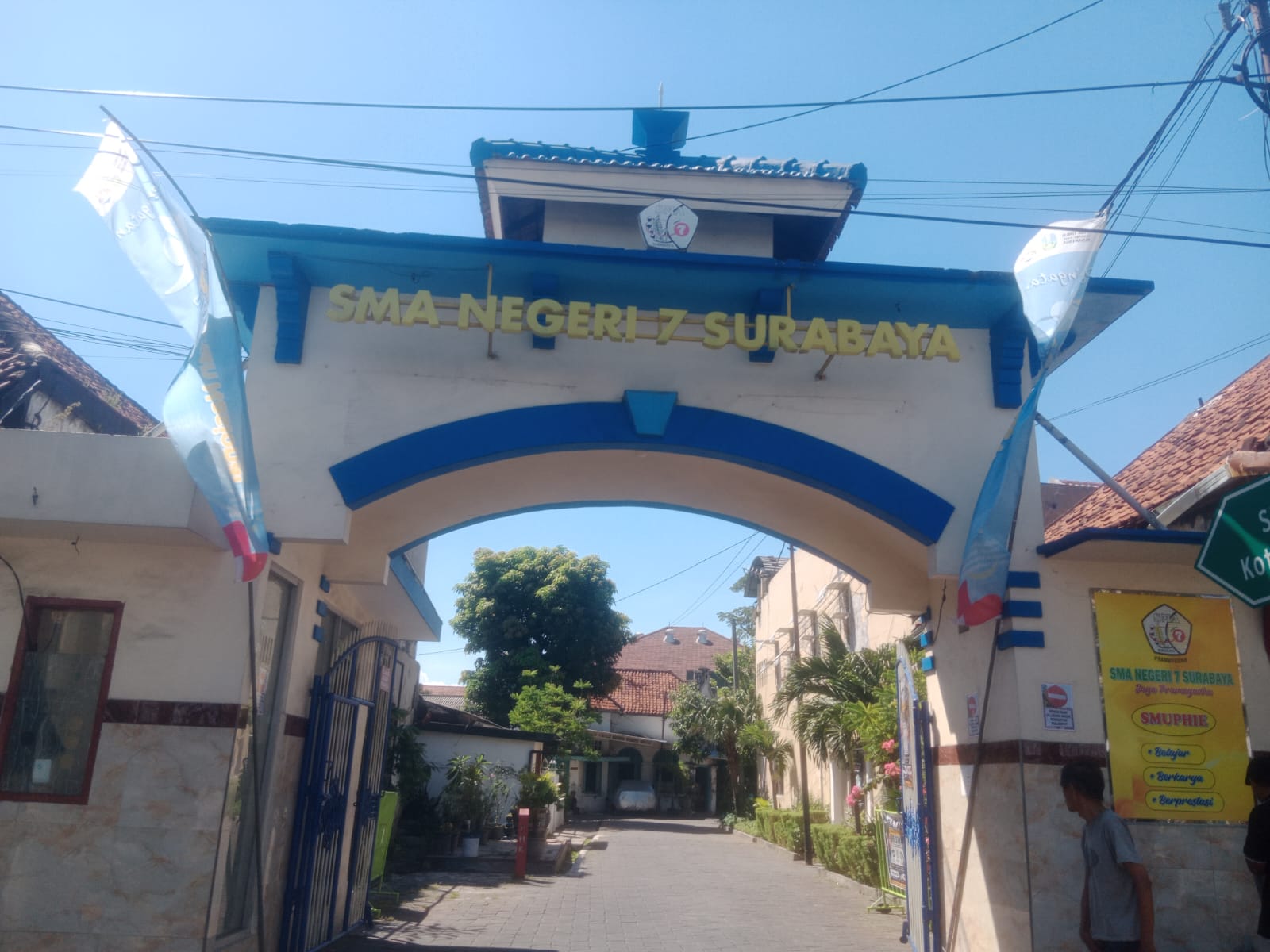 Diduga Lecehkan dan Rendahkan Wartawan, Oknum Staf SMA Negeri 7 Surabaya Tuai Kecaman Keras