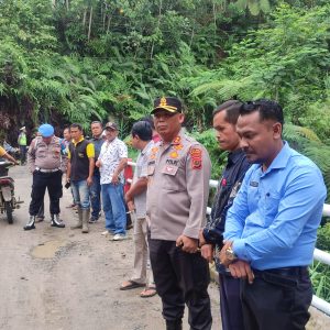 Kapolres Simalungun Resmikan Jembatan Merah Putih Presisi di Hatonduhan, Wujud Nyata Polri Hadir Bangun Desa dan Jaga Keselamatan Warga