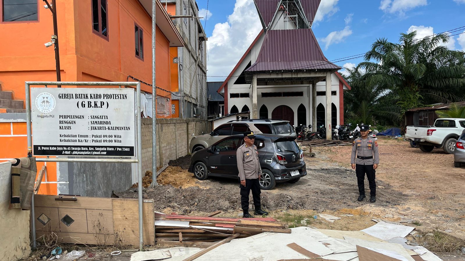 POLRES KUTIM PASTIKAN IBADAH KENAIKAN ISA ALMASIH DI GBKP BERJALAN AMAN DAN KHIDMAT