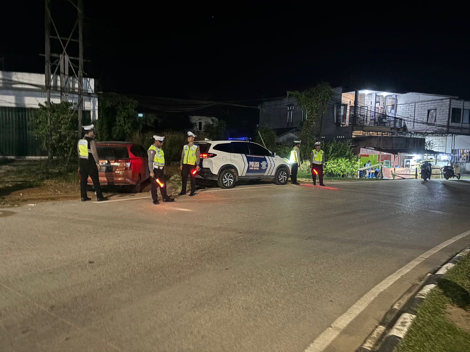 SATLANTAS POLRES KUTIM GELAR KRYD MALAM HARI, ANTISIPASI BALAP LIAR DAN GANGGUAN KAMTIBMAS