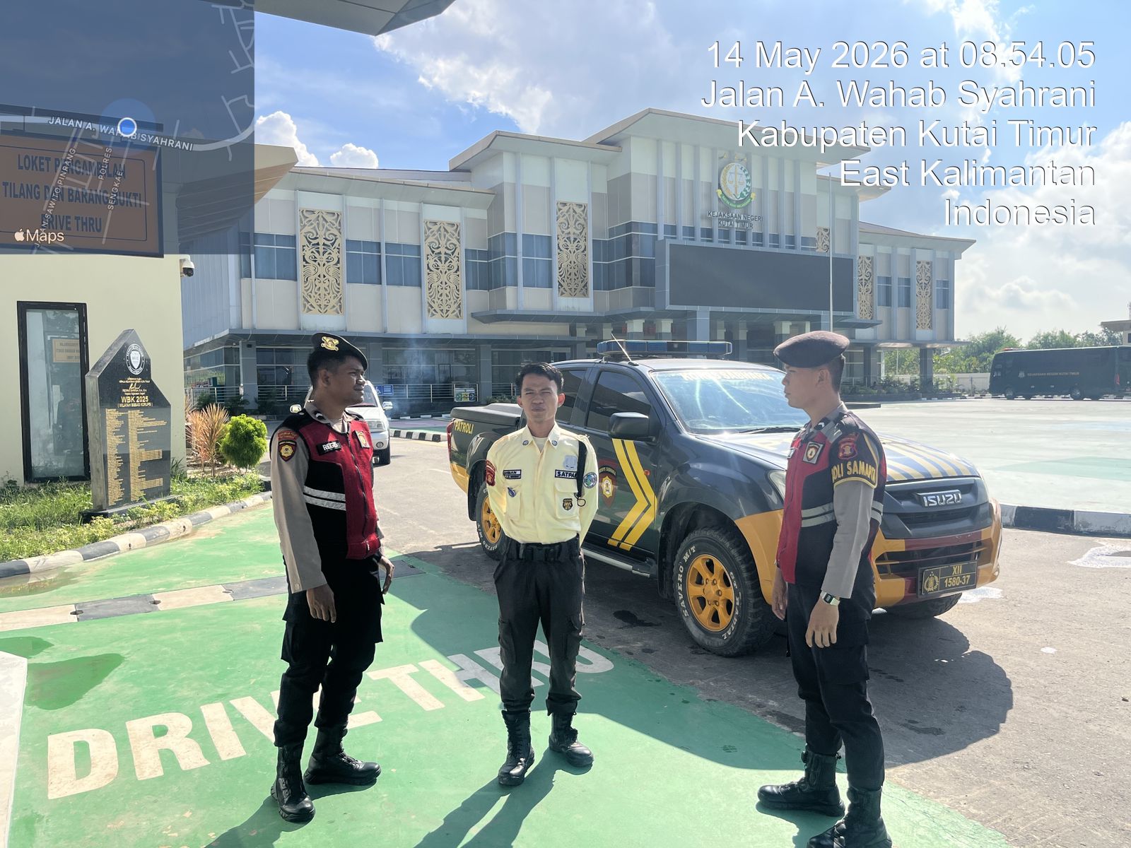 GENCARKAN PATROLI DIALOGIS, SAT SAMAPTA POLRES KUTIM HADIR DI TENGAH MASYARAKAT