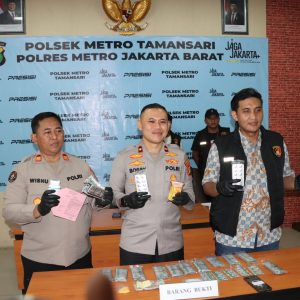Polsek Metro Tamansari Bongkar Peredaran Obat Keras Berkedok Toko Kosmetik