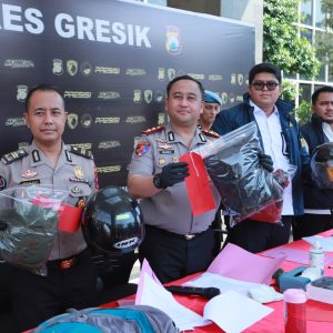 Kapolres Gresik Ungkap Lima Kasus Kejahatan, Korban Bersyukur Motor dan Barang Berharga Kembali