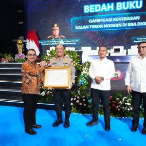 Wakapolri Bedah Buku “Gamifikasi Kekerasan dalam Teror Modern di Era Digital”, Tawarkan Cara Pandang Baru Membaca Ancaman di Era Digital