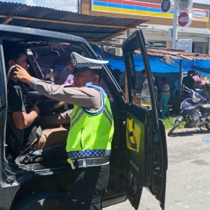 Polantas Menyapa, Ajak Warga Masyarakat Selaku Pengguna Jalan Tertib Berlalu Lintas di Pakpak Bharat