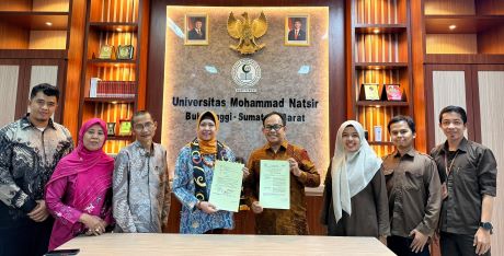 📜 BENTANGKAN SAYAP ILMU: UNIVERSITAS MOHAMMAD NATSIR GANDENG IMLF-4, KOBARKAN CAHAYA LITERASI DUNIA
