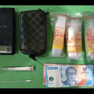 Polrestabes Surabaya Amankan Tersangka Pengedar Narkoba, Sita 42,9 Gram Sabu
