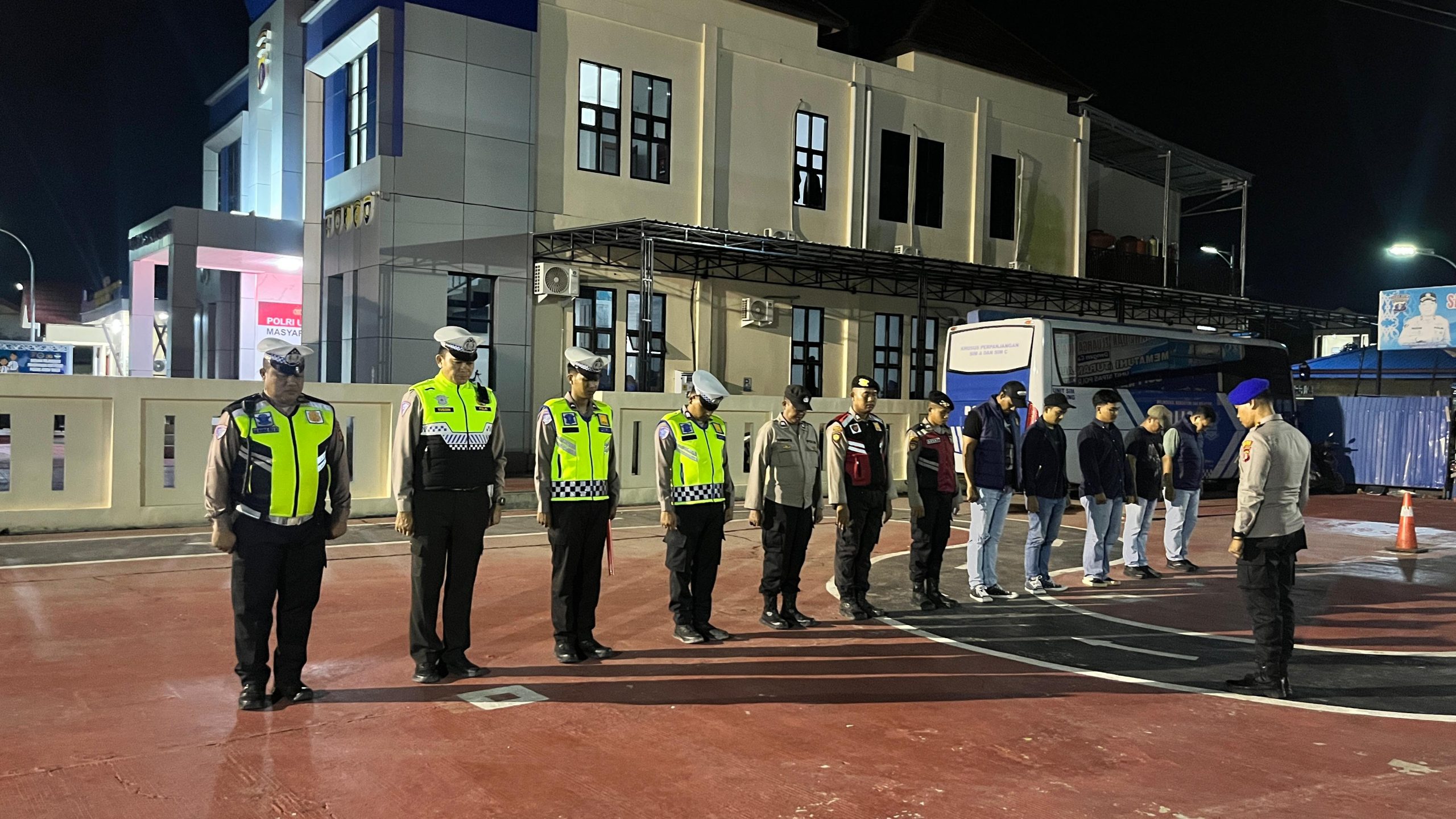 POLRES KUTIM GELAR KRYD MALAM MINGGU, ANTISIPASI BALAP LIAR DAN GANGGUAN KAMTIBMAS