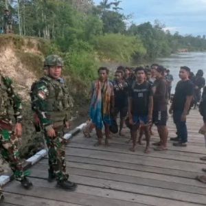 Koops TNI Habema Evakuasi 44 Pendulang Emas dari Gangguan OPM di Pegunungan Bintang