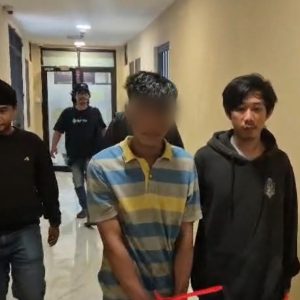 Viral Pria Paruh Baya Kehilangan HP Saat Tidur di Pinggir Jalan, Pelaku Berhasil Ditangkap Jatanras Polres Jakbar, Korban Beri Apresiasi