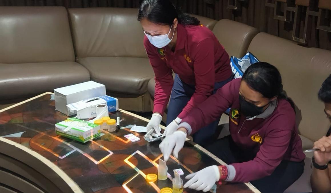 Razia Capital Building Medan, Polda Sumut Tes Acak 19 Pengunjung untuk Deteksi Narkoba dan Vape Etomidate