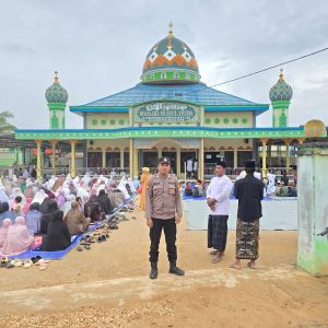 POLSEK RANTAU PULUNG AMANKAN SHOLAT IDUL ADHA 1447 H, BERJALAN AMAN DAN KONDUSIF