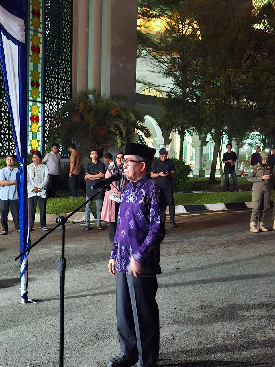 PAWAI TAKBIR IDUL ADHA 1447 H DI SANGATTA BERLANGSUNG MERIAH, POLRES KUTIM PASTIKAN AMAN DAN KONDUSIF