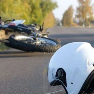 Relawan MBG Tewas Seketika Hantam Tiang Lampu di Sidikalang, Polisi Sebut Korban Diduga Hilang Kendali