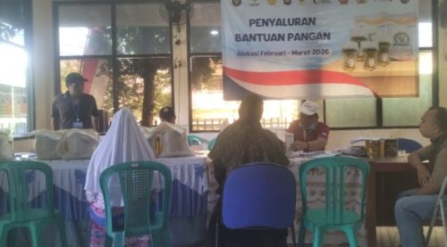 Kegiatan Foto : Penguatan ekonomi ,Kelurahan Baktijaya ,Salurkan bantuan Pangan untuk Warganya Penguatan Ekonomi