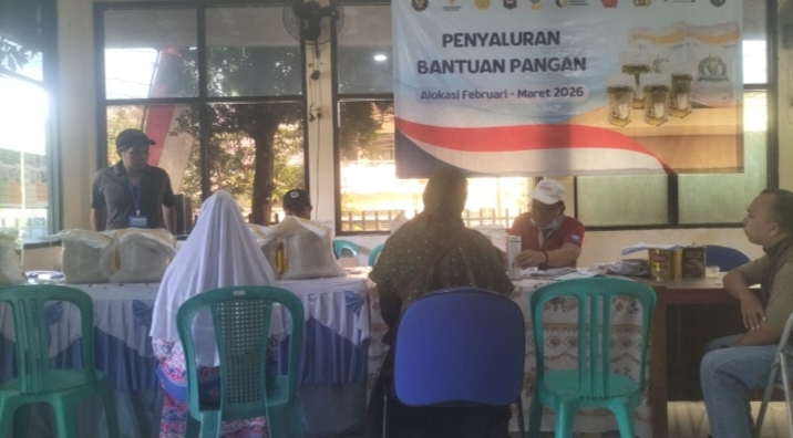 Kegiatan Foto : Penguatan ekonomi ,Kelurahan Baktijaya ,Salurkan bantuan Pangan untuk Warganya Penguatan Ekonomi
