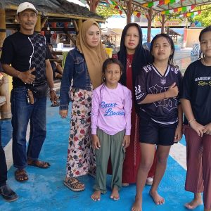Keluarga Abah Umar Wakil DPC MADAS Surabaya Kunjungi Sampang Water Park