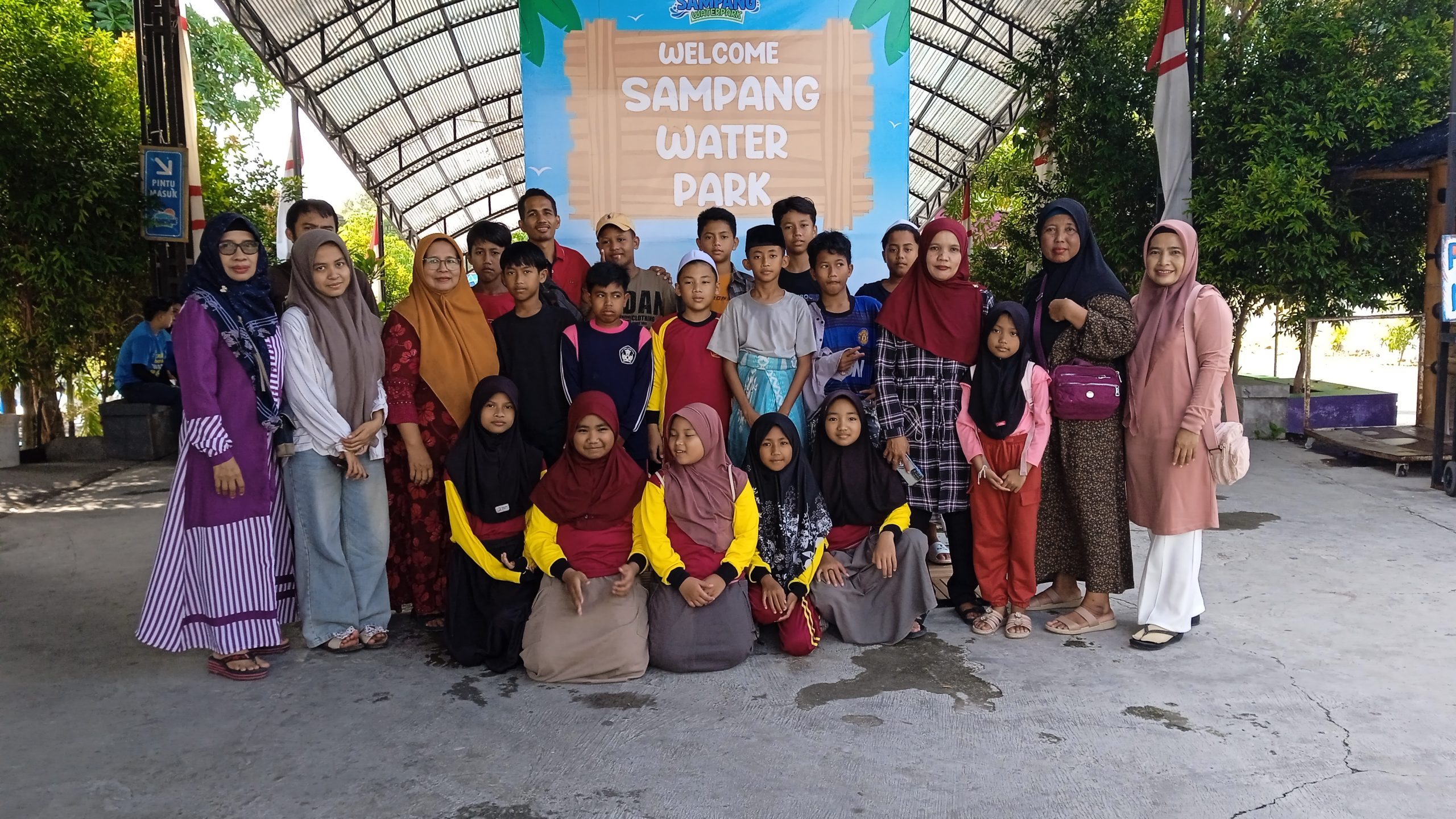 SDN Baturasang Tambelengan Pilih Sampang Water Park Sebagai Wisata Air Favorit Madura