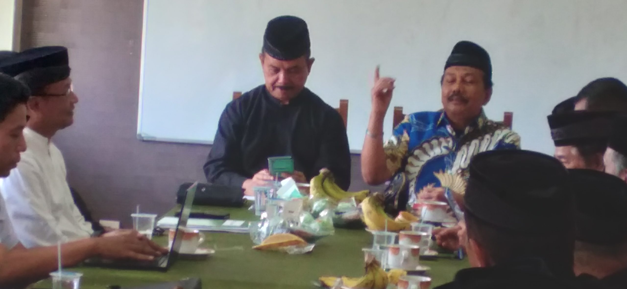🕌🌿 DI RANAH MINANG: LKAAM SE-SUMATERA BARAT MERAMPUNGKAN PERISAI BARU — PERATURAN DAERAH UNTUK MEMBASMI TIGA PENYAKIT SOSIAL: LGBT, NARKOBA, DAN RENTENIR 🌿🕌