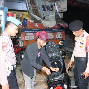 Polres Metro Jakarta Barat Gelar Razia dan Patroli Mobile, Satu Orang Diduga Bawa Sabu Diamankan