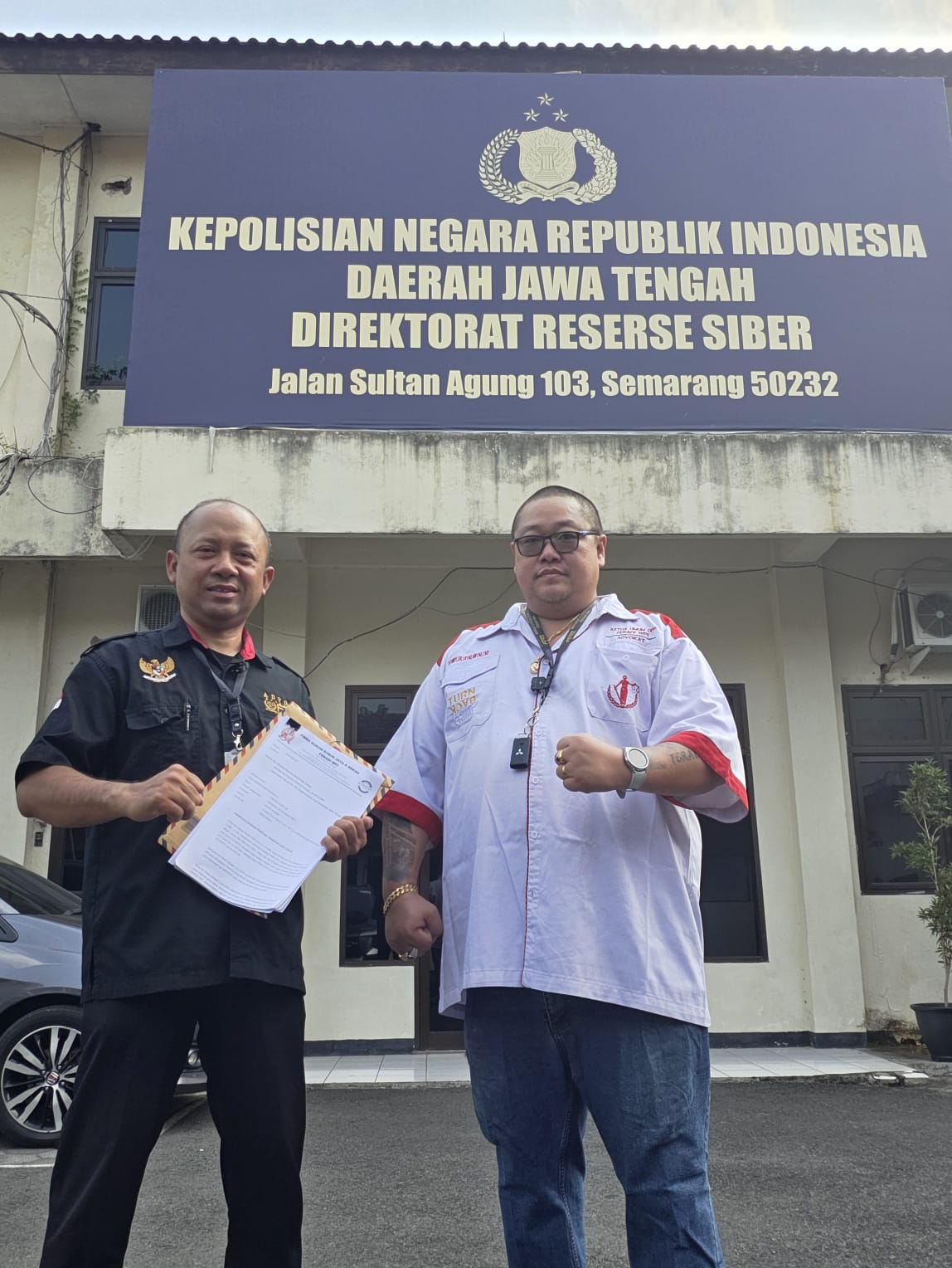 Adv. Donny Andretti (FERADI WPI-SUBUR JAYA LAWFIRM) Dampingi Eko Affandy Adukan Oknum terduga penipuan online di DitResSiber Polda Jateng