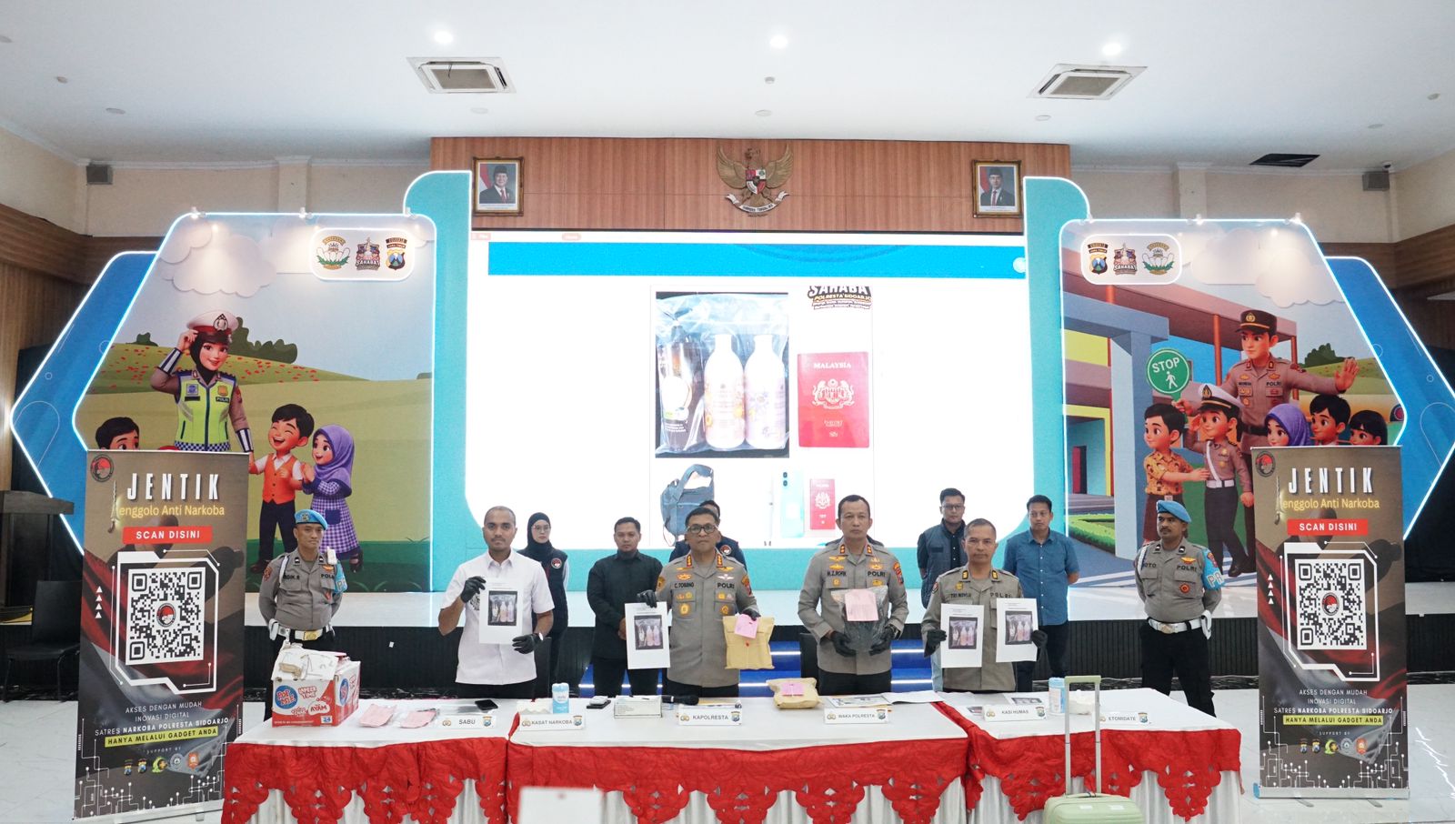 Polresta Sidoarjo Ungkap Peredaran Narkotika Jaringan Internasional, Dua WNA Diamankan