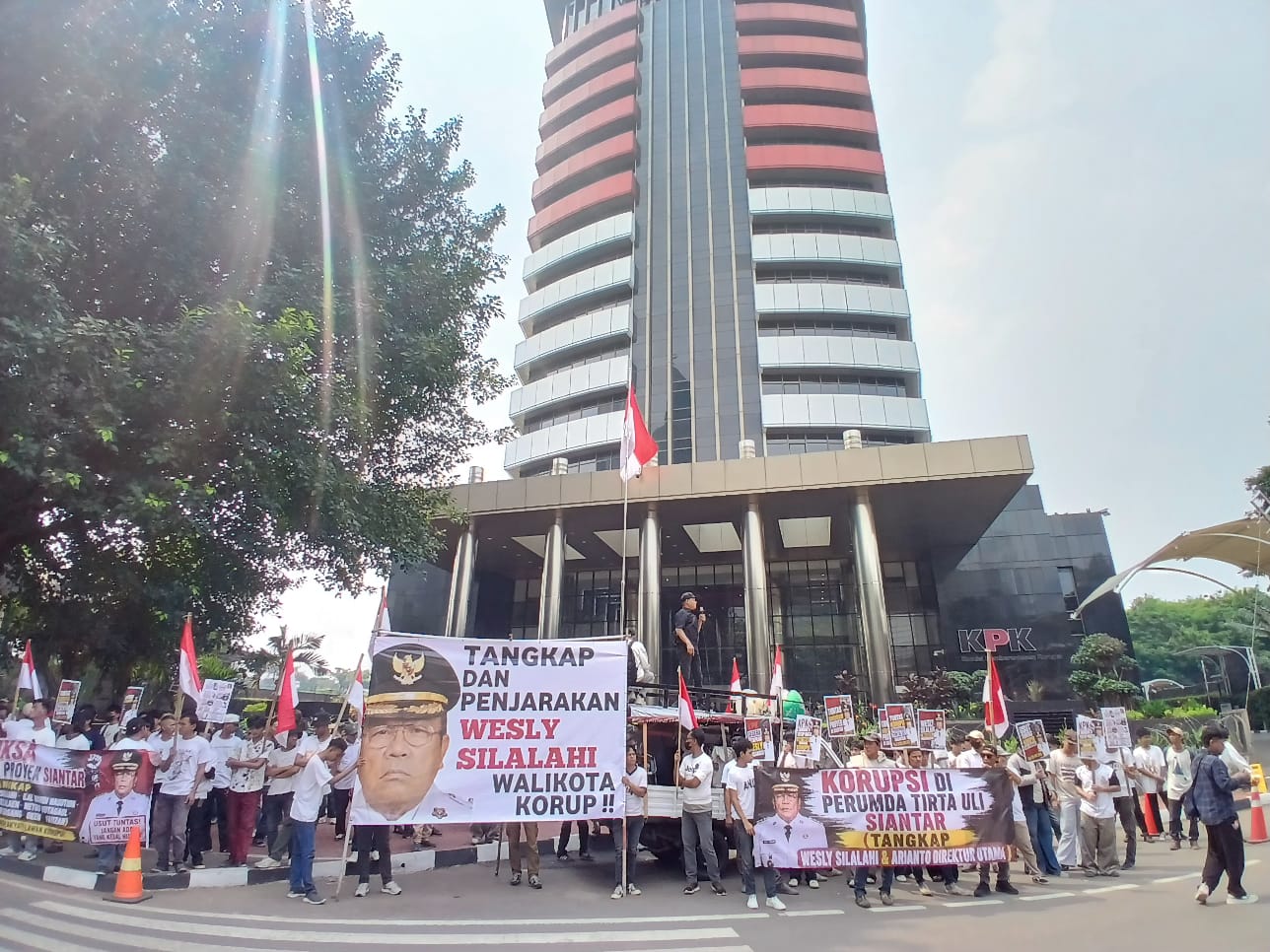 3 Kasus Korupsi Melibatkan Walikota Pematangsiantar di Laporkan ke KPK