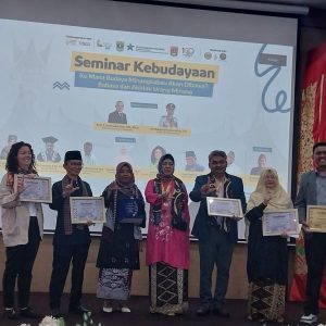 ✨ DI TENGAH GELOMBANG ZAMAN: MENJAGA JIWA DAN BAHASA RANAH MINANG ✨