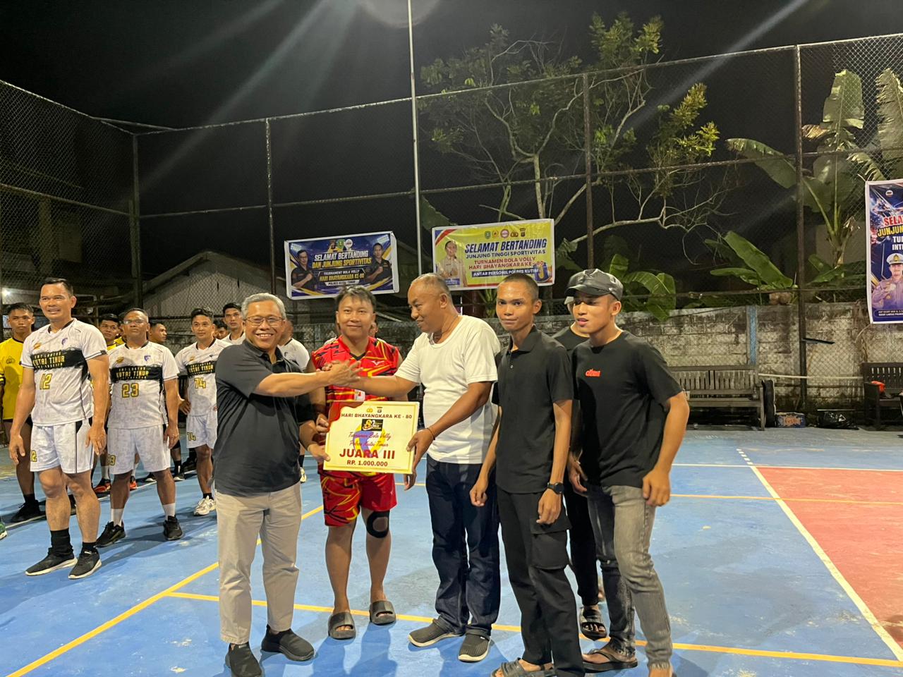 Turnamen Volly Internal Hari Bhayangkara Ke – 80 Resmi Ditutup, Sat Samapta Juara