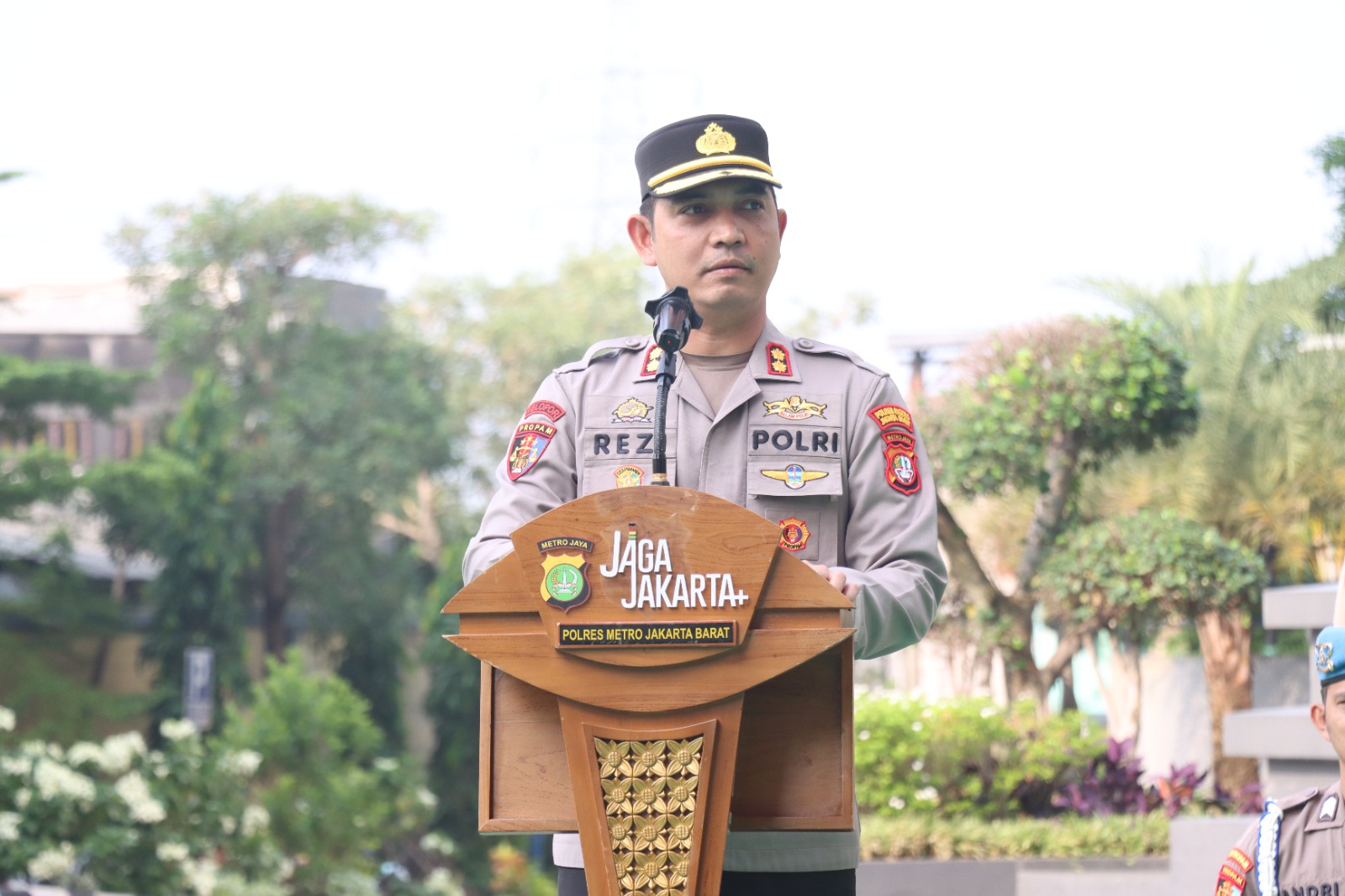 Wakapolres Metro Jakbar Akbp Rezi Dharmawan Pimpin Apel, Ingatkan Anggota Tetap Humanis dan Profesional