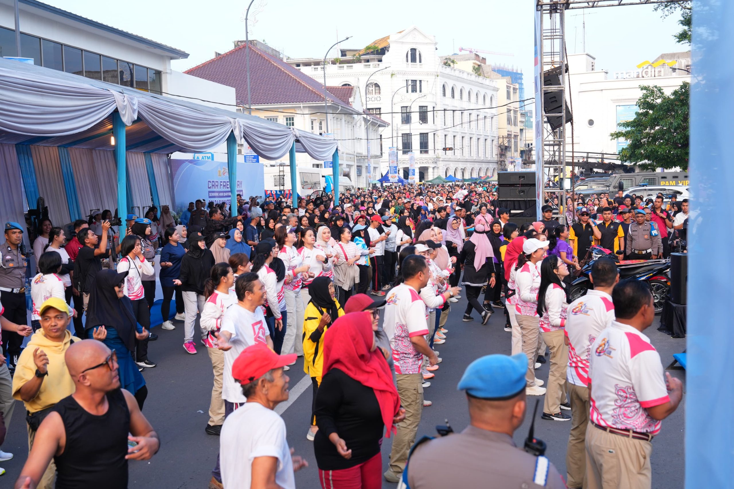 Polda Sumut Sulap Car Free Day Jadi Pesta Rakyat HUT Bhayangkara ke – 80, Ribuan Warga Padati Lapangan Merdeka